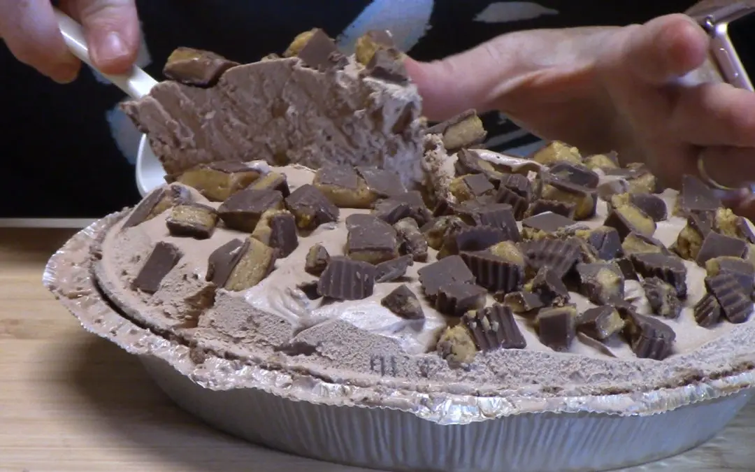 Chocolate Peanut Butter Cup Pie