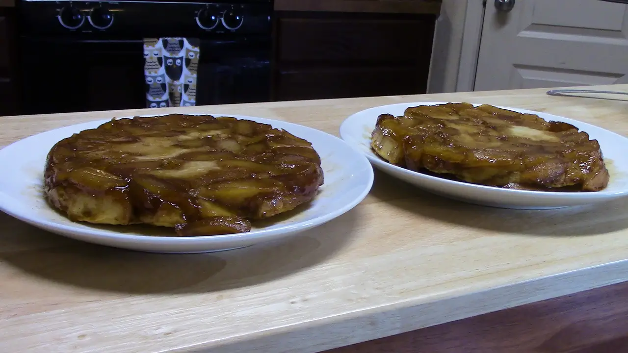 Caramelized Apples Upside Down Cake