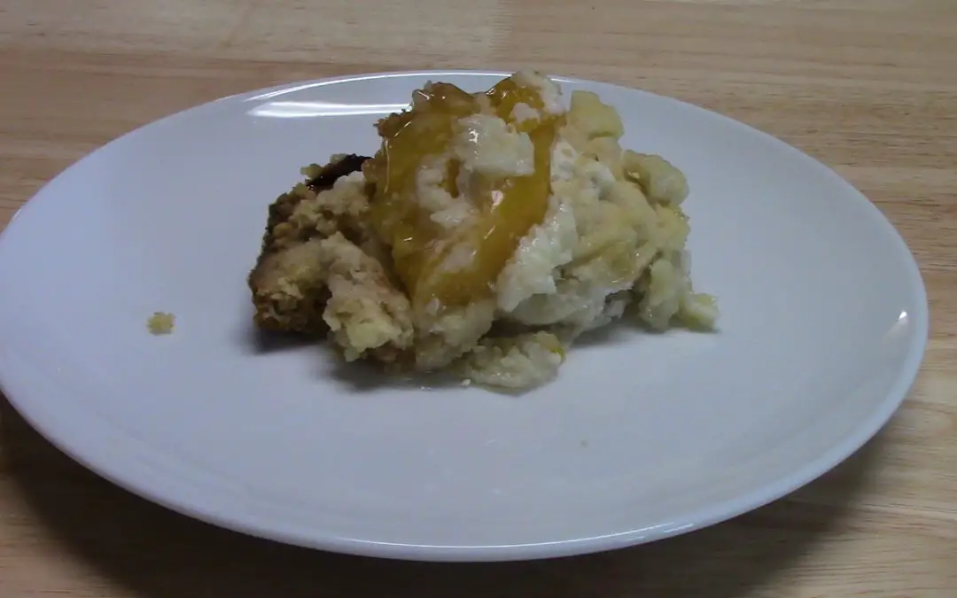 Peaches & Cream Dump Cake in a Crockpot