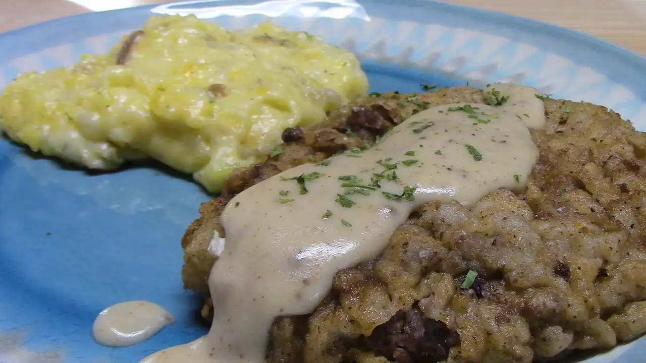 Chicken Fried Steak with Creamy Gravy