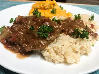 Country Style Crock Pot Cube Steak - The Feathered Nester