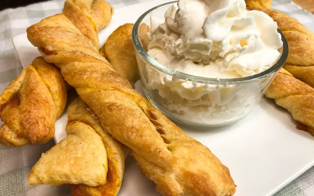 Easy Pumpkin Pie Twists