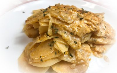 Crockpot Cheesy Scalloped Potatoes