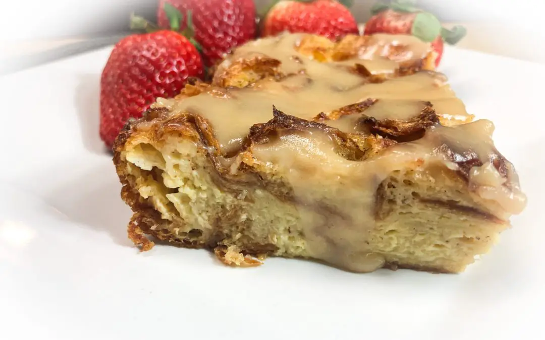 Simple Old Fashion Bread Pudding with Vanilla Drizzle