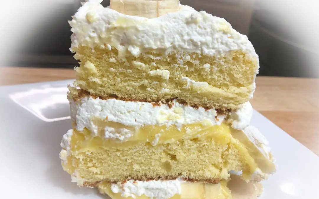 Banana Pudding Cake Pie-Triple Dessert