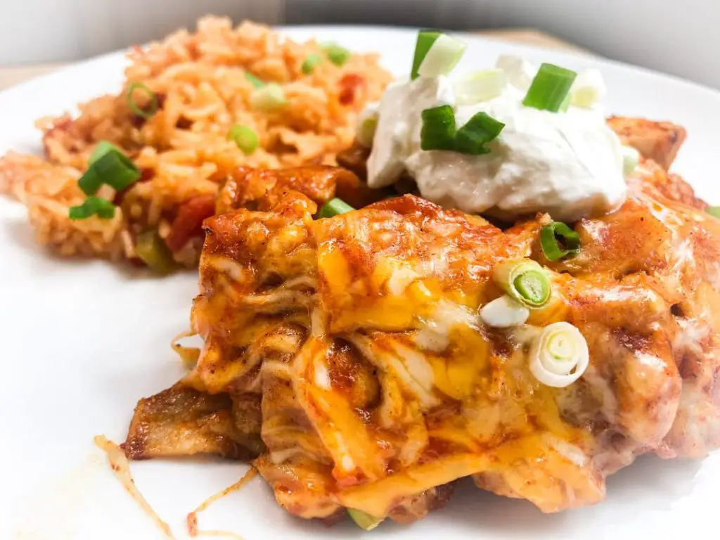One Skillet Chicken Enchiladas 30 Minute Meal Catherines Plates 