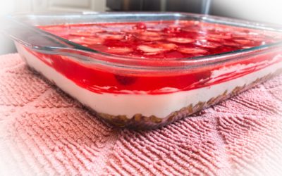 Strawberry Pretzel Salad Dessert