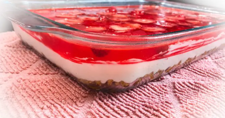 Strawberry Pretzel Salad Dessert