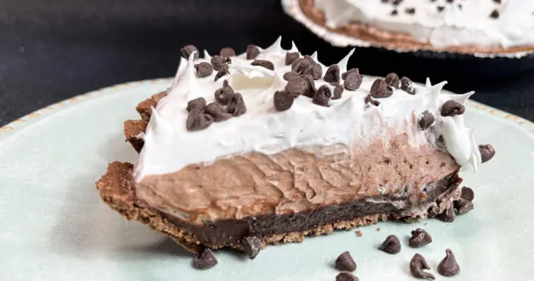 Easy Creamy Chocolate Pie