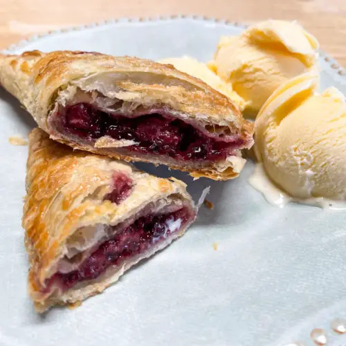 Blackberry Turnovers – Catherine's Plates