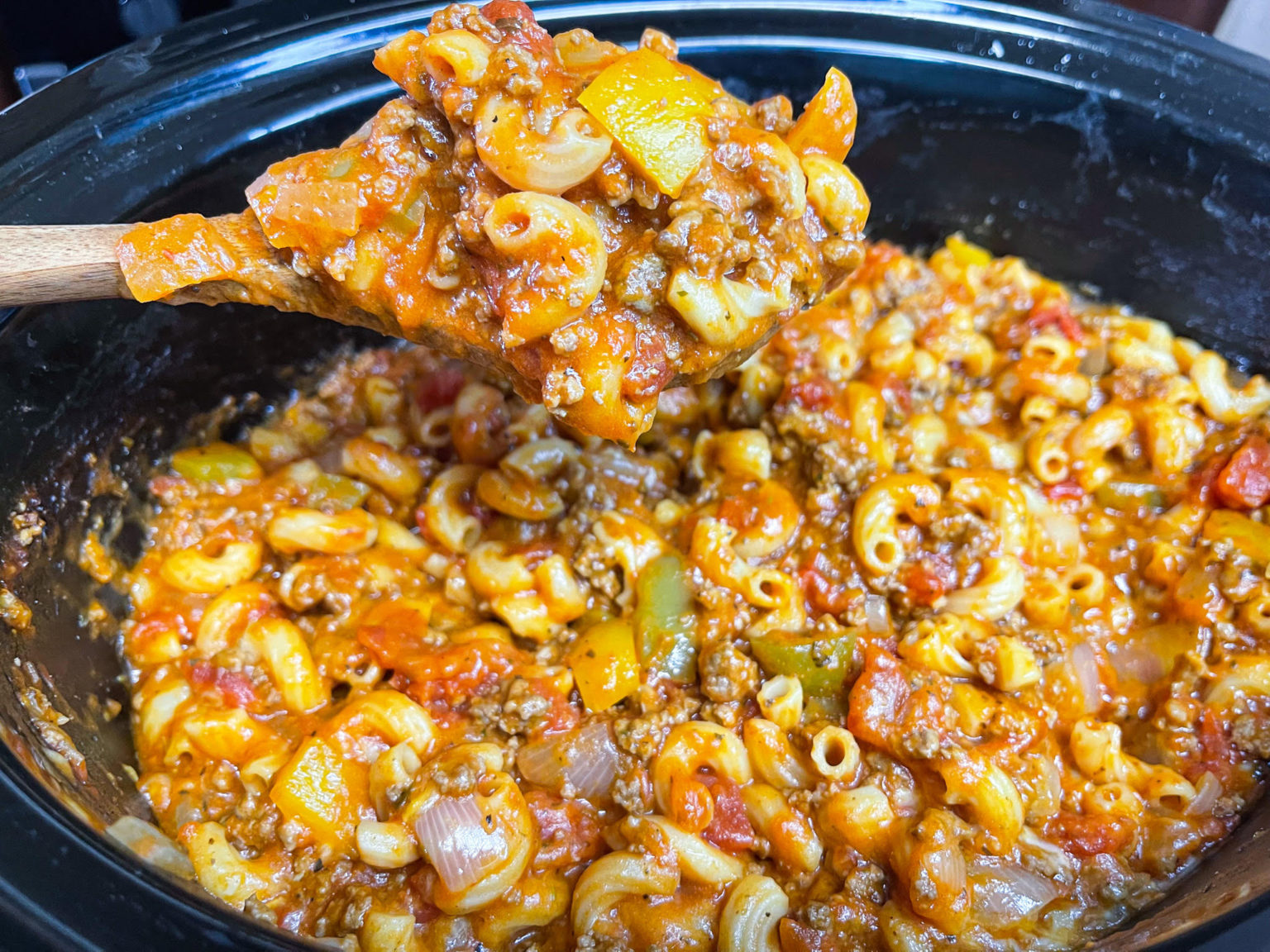 Crockpot American Goulash – Catherine's Plates