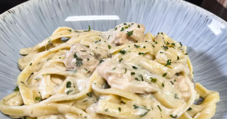 Slow Cooker Chicken Tetrazzini