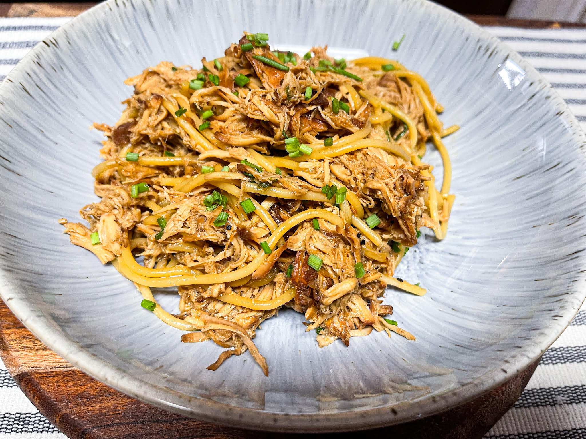 Slow Cooker Honey Garlic Chicken Spaghetti – Catherine's Plates