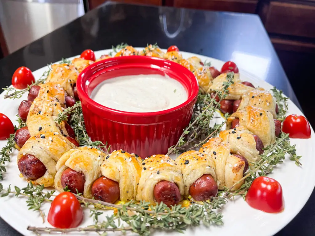 Pigs In A Blanket Wreath Appetizer – Catherine's Plates
