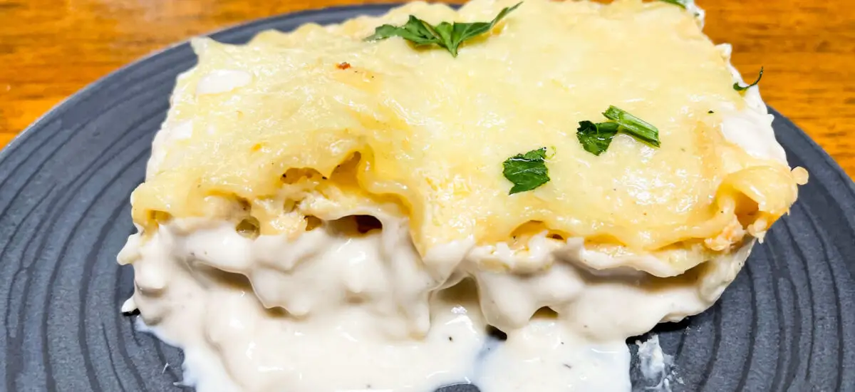 Creamy Chicken Alfredo Lasagna Roll Ups
