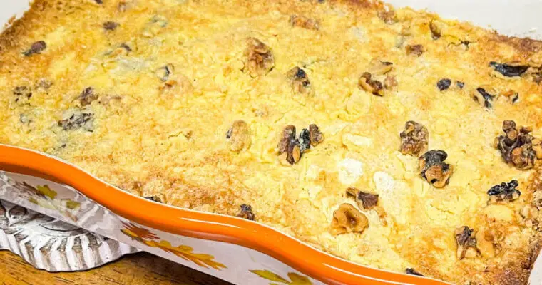 Apple Pie Dump Cake (3 Ingredient Magic Cake)