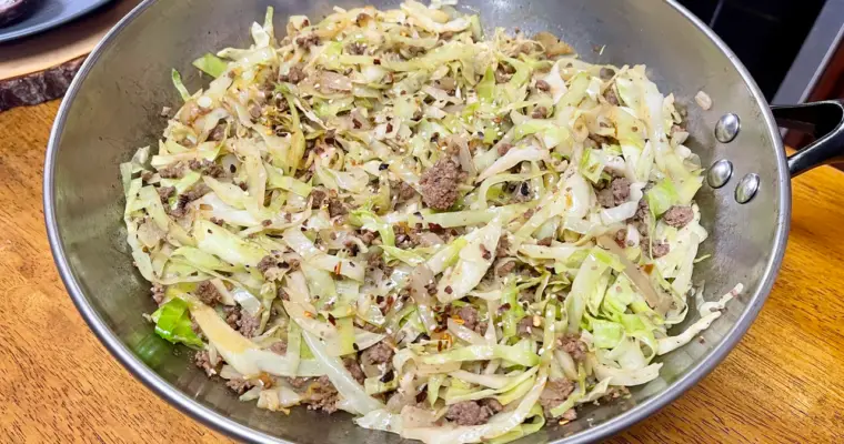 Mongolian Ground Beef Cabbage Skillet