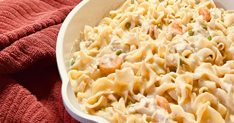Chicken Pot Pie Pasta Skillet
