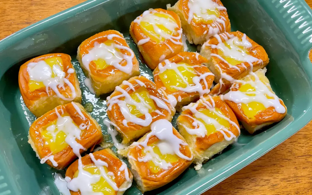 Lemon Pie Hawaiian Rolls